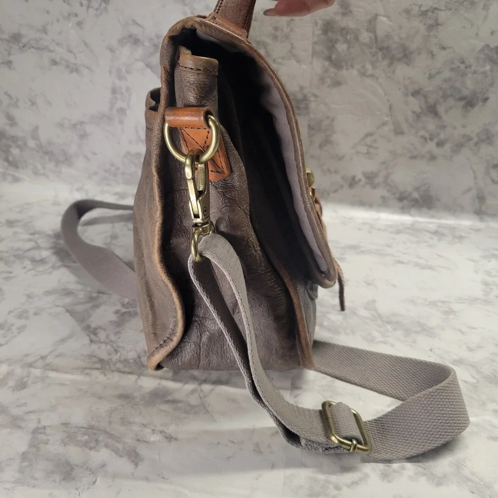 Fossil Brown Distressed Leather Messenger Bag Crossbody Satchel Turnlock Vintage